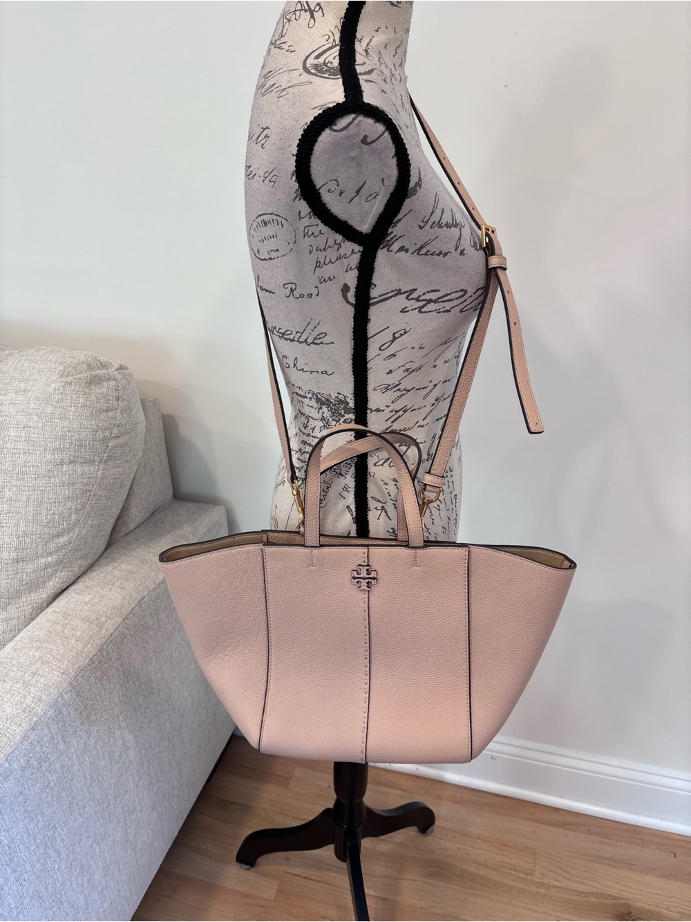 Tory Burch McGraw Carryall in sand